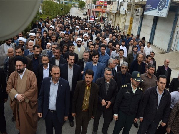 راهپیمایی نمازگزاران مسجدسلیمان علیه جنایات رژیم سفاک آل سعود برگزار شد+تصاویر