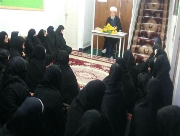 ۵۰ خواهر مددجوی کمیته امداد هریس از مشاوره و راهنمایی گروهی بهره مند شدند