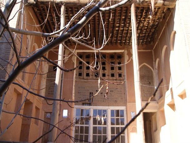تصاویری از عمارت تاریخی حاج غیبعلی درشمال شرقی صالح آباد