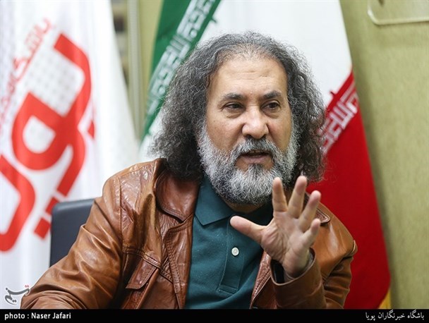 حسین فرخی: مافیای تئاتر خود اجراها را تصویب و خودش هم اجرا می‌کند/ حکایت هنرمندان حزب باد
