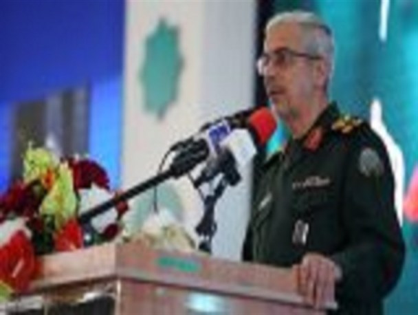 مکتب شهید سلیمانی برای همه کارگزاران نظام، درس آموز است