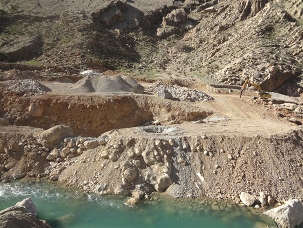 عملیات احداث یک دهنه پل بتنی در روستای نیمدور آغاز شد+تصاویر