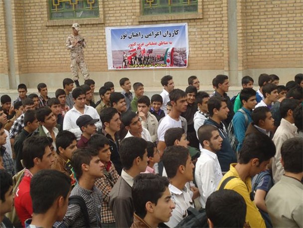 250 دانش آموز جوانرودی به مناطق عملیاتی غرب کشور اعزام شدند