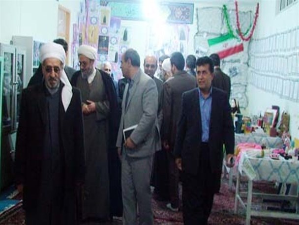 برپایی نمایشگاه دانش آموزی «حجاب وعفاف» درکامیاران