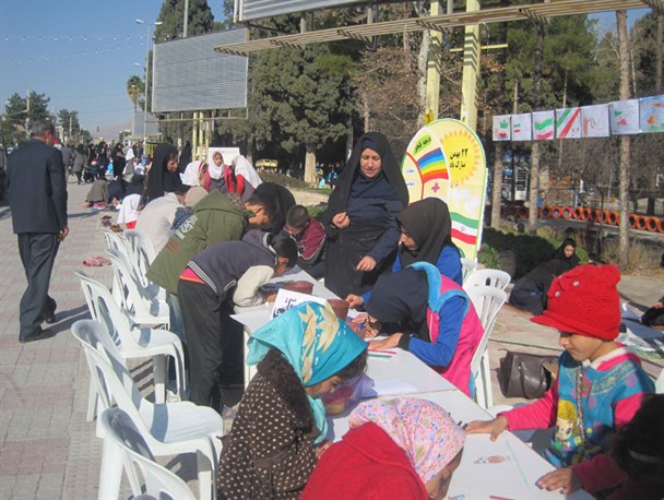 برگزاری ویژه برنامه دهه فجر در کانون پرورش فکری کودکان و نوجوانان فیروزآباد+ عکس