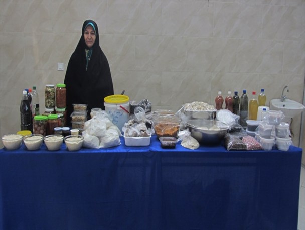آیینه اقتصاد مقاومتی در دستان زنان سمنانی/نمایشگاهی از توانمندی های زنان روستایی و عشایر استان سمنان