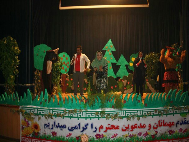 اجرای نمایش جنگل وجنگلبان در سالن اداره فرهنگ و ارشاد اسلامی لالی+تصاویر