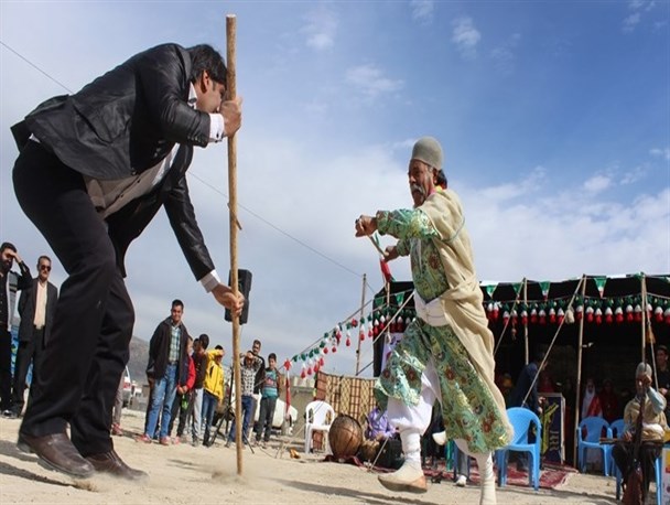 جشن انقلاب در محله قلعه کهنه نورآباد