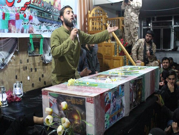 همین قدر که با خونم انقلاب را آبیاری کنم، برایم افتخار است