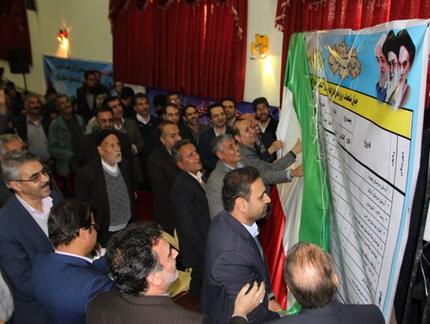 17 طرح عمرانی در شهرستان بن افتتاح و کلنگ زنی شد