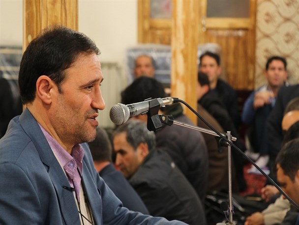 بیکاری و فقر در کشور بیداد می کند/اقدام و عمل مطرح شد تا عده ای از خواب غفلت بیدار شوند/مسئولان با مردم صادق باشند
