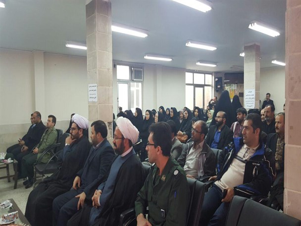 بسیج فرهنگیان نسل آینده را در مسیر حرکت انقلاب اسلامی هدایت کند/معلمان در جهانی کردن انقلاب نقشی پویا و بی بدیل دارند