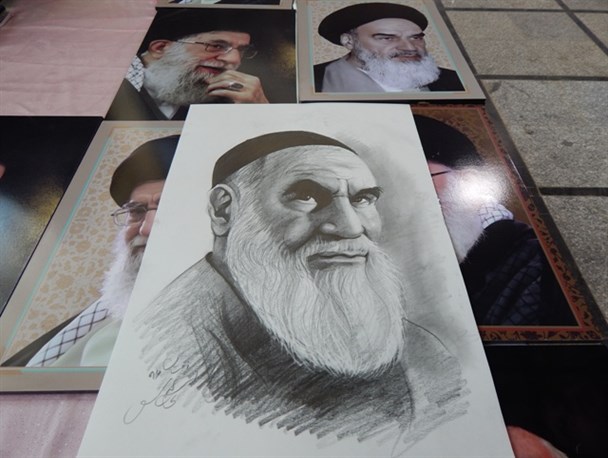 برپایی نمایشگاه کتاب و معرق در خدابنده+تصاویر