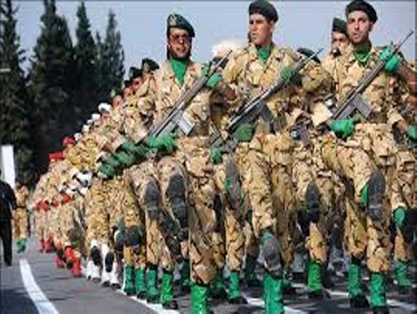 فتو نیوز/ امنیت ایران را مدیون نیروهای نظامی وامنیتی هستیم
