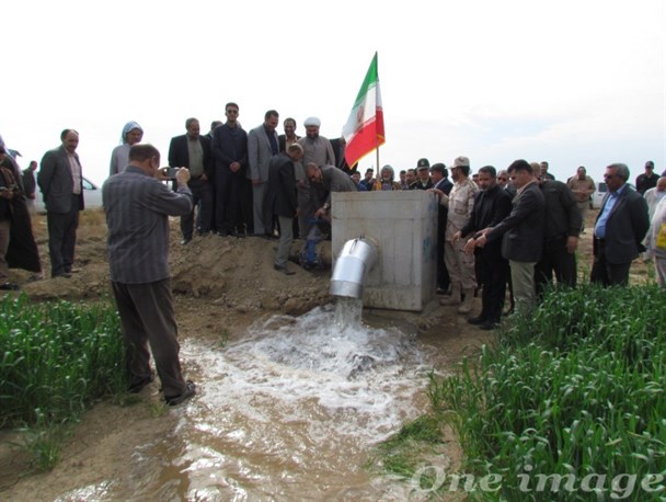 دو طرح سیستم آبیاری کم فشار در بخش بستان بهره برداری شد +تصویر