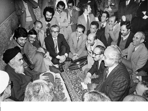 از استقرار بازرگان در مدرسه رفاه تا حمایت واشنگتن از دولت بختیار