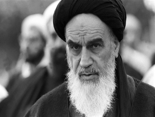 انقلاب اسلامی ایران؛ زمینه‌ساز انقلاب جهانی موعود(عج)
