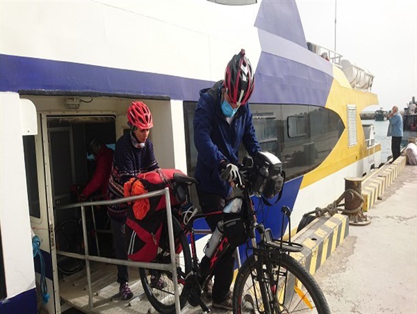 چهار سایکل توریست وارد جزیره خارگ شدند/ ظرفیت بالای خارگ در گردشگری