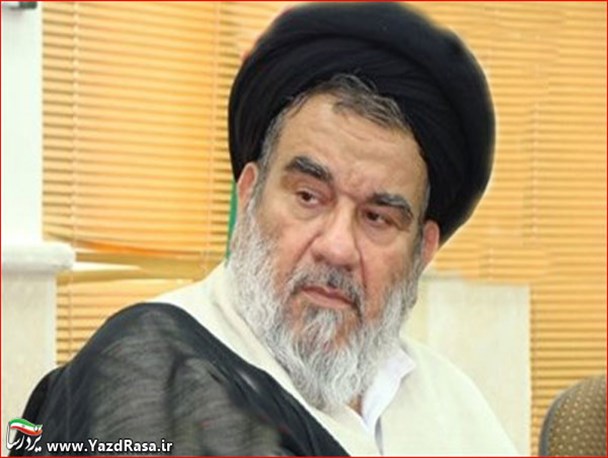 به من گفته شدشعرهای خواننده مراسم درمدح امام علی(ع) وحضرت زینب(س) است! / فیلم مراسم را می بینم و اظهار نظر خواهم کرد +فیلم