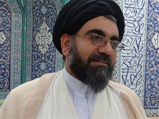 بعضی ها مثل دشمن با درختان برخورد می کنند