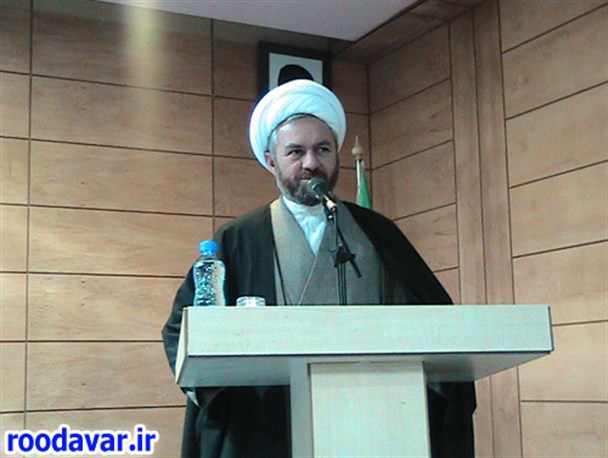 افراطیون به دنبال تنش در جامعه هستند/ایران اسلامی سراسر وحدت است
