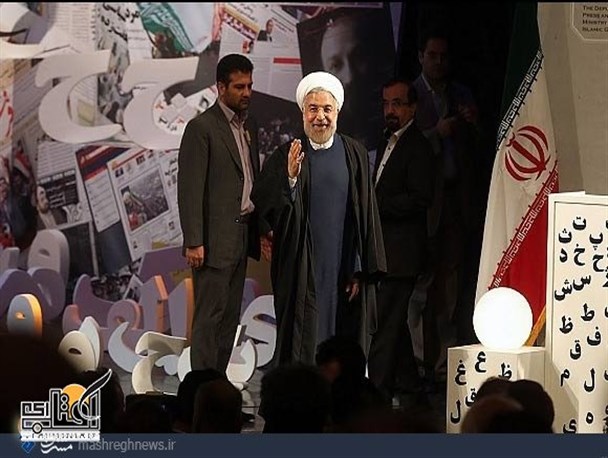 اصغر فرهادی همراه حسن روحانی در اختتامیه جشنواره مطبوعات + تصاویر