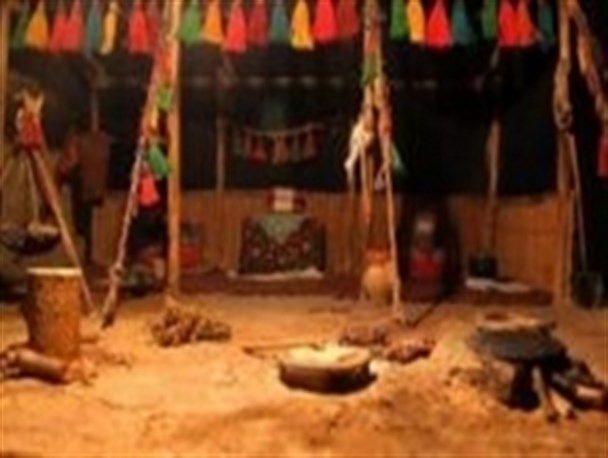 برپایی 4 تخته سیاه چادر برای عرضه صنایع دستی مهران در ایام نوروز