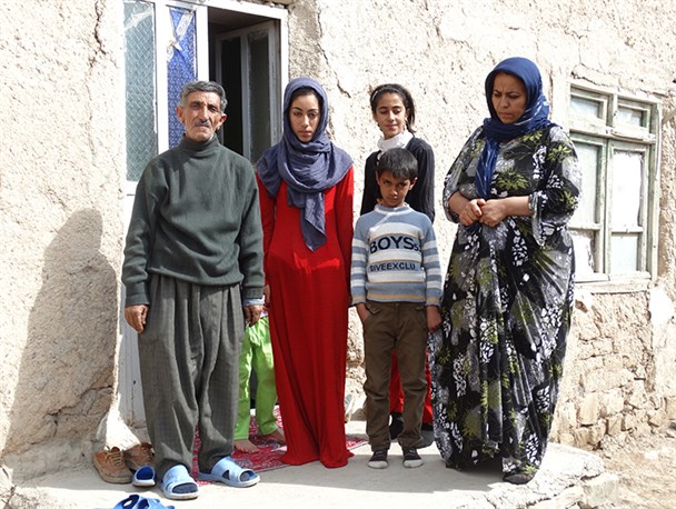 حکایت یارانه ، فقر و آوار شدن سقف خانه ای در روستای مرزی شگفتیک ارومیه