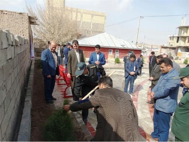 مراسم درختکاری در شهر لیلان برگزار شد+ تصاویر