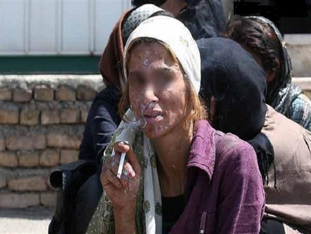 زنان معتاد برای بازگشت به جامعه و خانواده نیاز به آموزش دارند