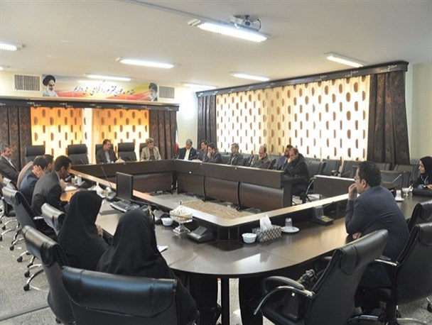 جدب سرمایه گذاران راهکار برون رفت از معضل بیکاری