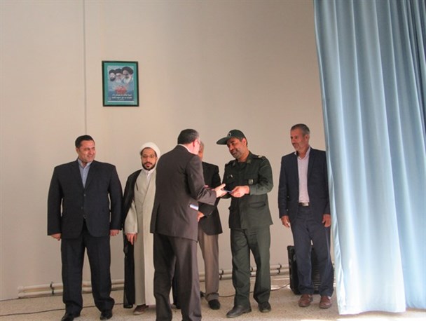 ۲۰۰میلیون ریال خیرین جهت ساخت و تجهیز مدارس ماهنشان اهدا کردند/نهمین جشنواره خیرین مدرسه ساز در ماهنشان+تصاویر
