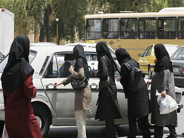 مسافربرهای شخصی عرصه را بر تاکسیداران تنگ کره اند/تردد سه هزار مسافربر شخصی در بروجرد