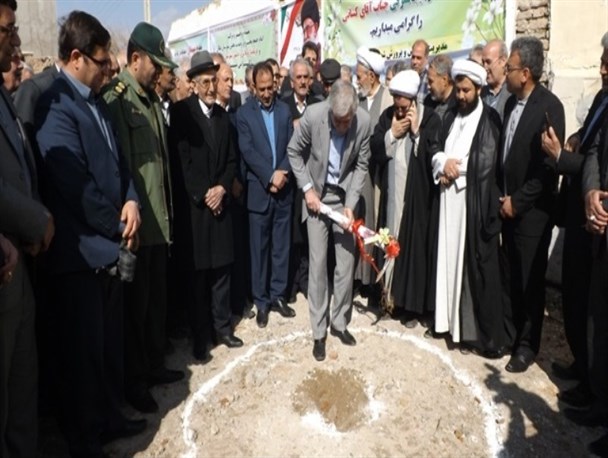 کلنگ زنی مدرسه خیر ساز ۶ کلاسه در شهرستان ملکان/تصاویر