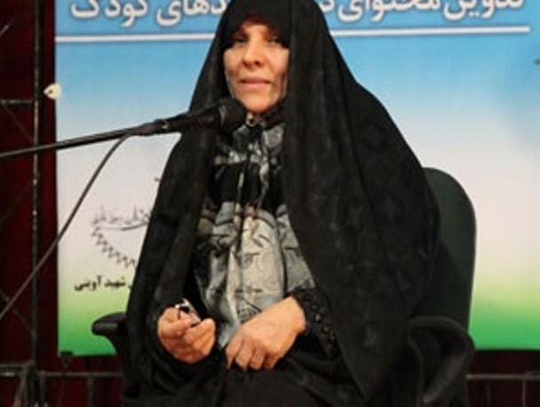 رسانه‌های غربی با کنترل اقناعی به دنبال خروج زنان از هویت زنانگی‌شان هستند