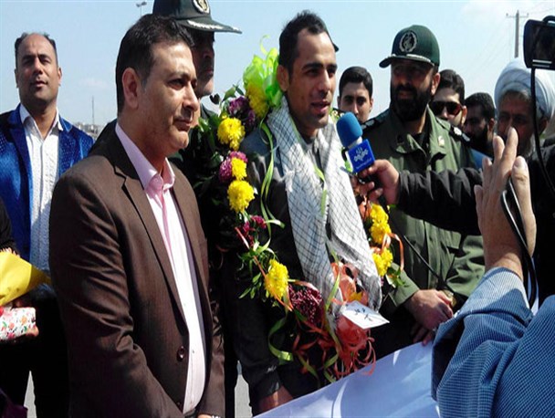پهلوان کشتی گرگان به میهن بازگشت+تصاویر