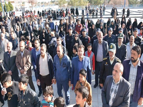همایش پیاده روی خانوادگی در شهرضا برگزارشد/ تصاویر