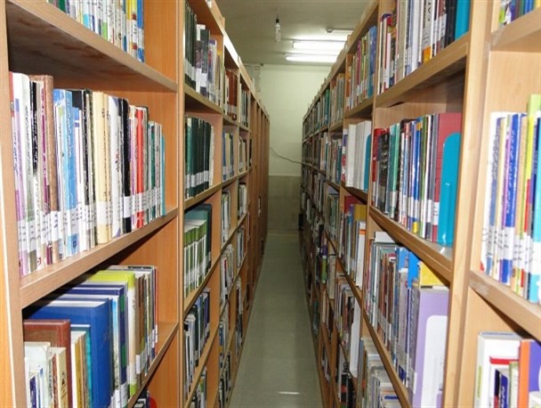 کتابخانه عمومی آیت الله فاضل در شهر ورزنه بازگشایی شد/ تصاویر