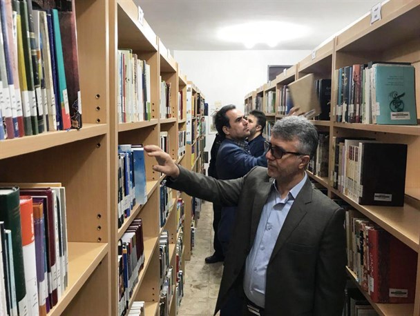 طرح ملی کتابخانه گردی در گالیکش اجرایی شد + تصاویر