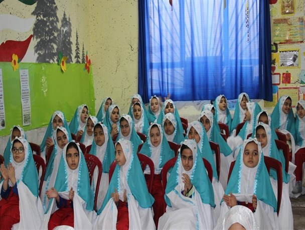 جشن تکلیف دانش آموزان دختر در کردکوی+تصاویر