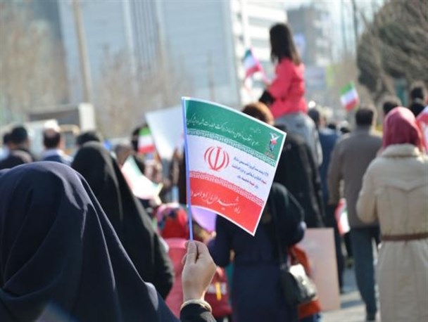 همایش پیاده روی خانوادگی در شهر کندر برگزار شد