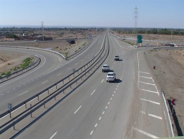 خطرپذیری نقاط پرحادثه جاده‌های خوزستان باید به حداقل برسد