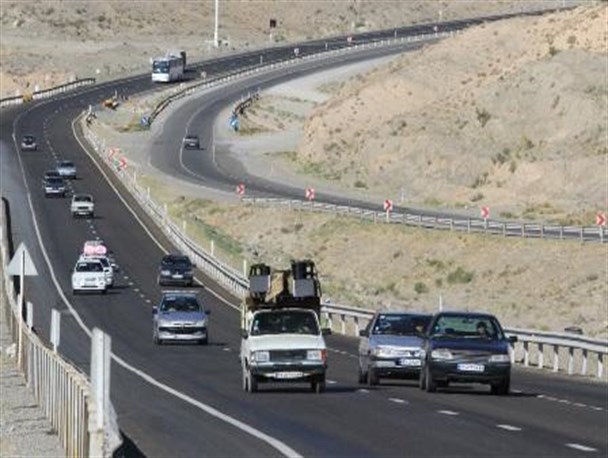 تردد 4 میلیون خودرو در جاده های همدان همزمان با ایام نوروز