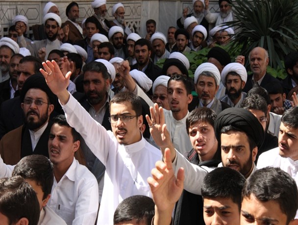 دیدارهای نوروزی و غیر نوروزی به سود فتنه گران نخواهد بود/برخی از داخلی ها به دنبال کوچک شمردن قطعنامه پارلمان اروپا هستند