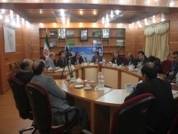 تمرکز گرایی آسیب بسیار جدی در اداره امور کشور است/ باید با اصلاح قوانین و مقررات تمرکز گرایی و انحصار طلبی را کم کنیم