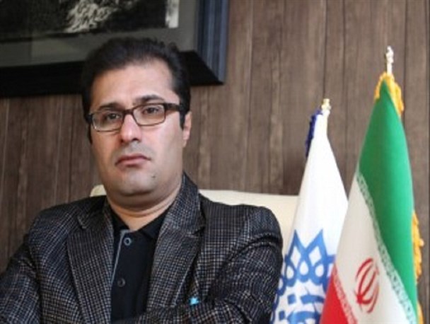 هنرمند با ید اهل درد ودرک باشد