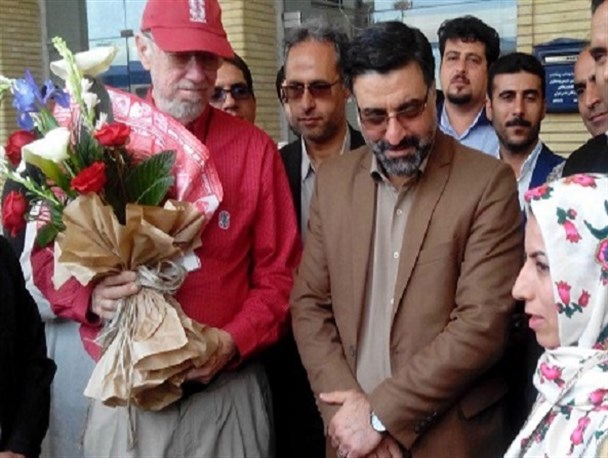 قطار گردشگری عقاب طلایی به کاشان رسید