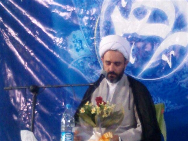 بانوان جامعه با الگوگیری از حضرت زهرا(س) برای تربیت نسل آینده تلاش کنند