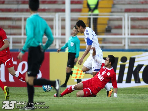 تراکتورسازی 2 - 0 پاختاکور؛ سرخ‌ها با انتقام از شیرها در آستانه صعود قرار گرفتند/ تثبیت صدرنشینی شاگردان قلعه نویی