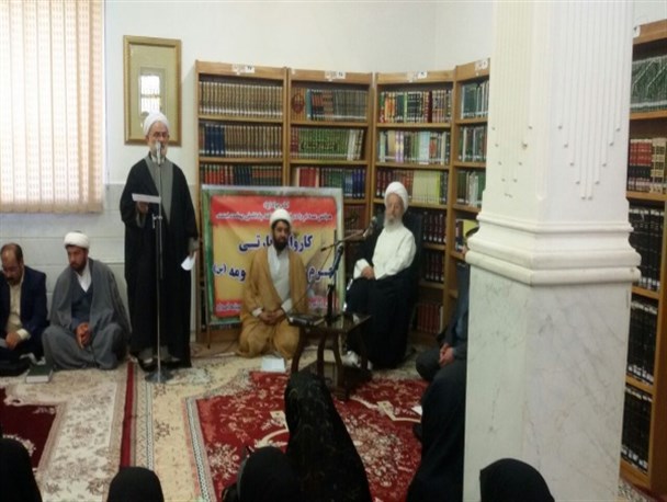 اعزام اولین کاروان زیارتی از شهر بنجار به قم/ دیدار زائران با آیت الله مکارم شیرازی